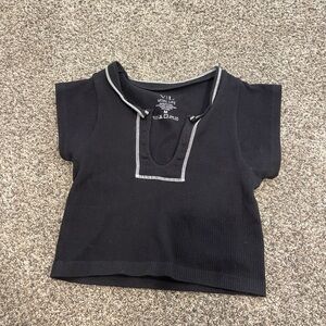 Black scoop neck ribbed crop top